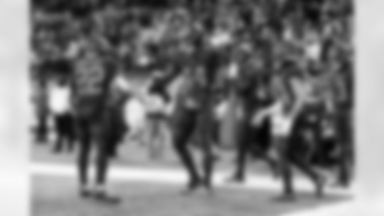 Running back Dylan Sampson (22) and Tight end Harold Fannin Jr. (44) during a NFL football game between the Tennessee Titans and Cleveland Browns on December 7, 2025 at Huntington Bank Field.