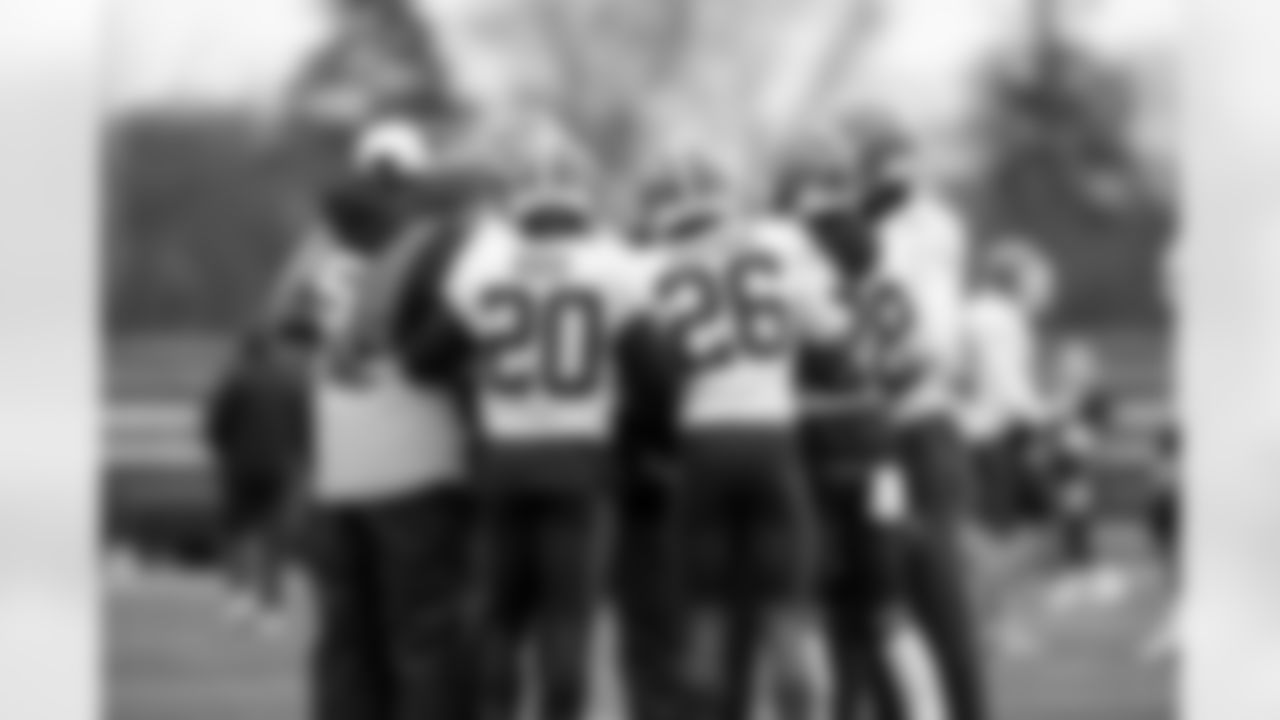 The defensive backs during practice at CrossCountry Mortgage Campus on November 26, 2025.