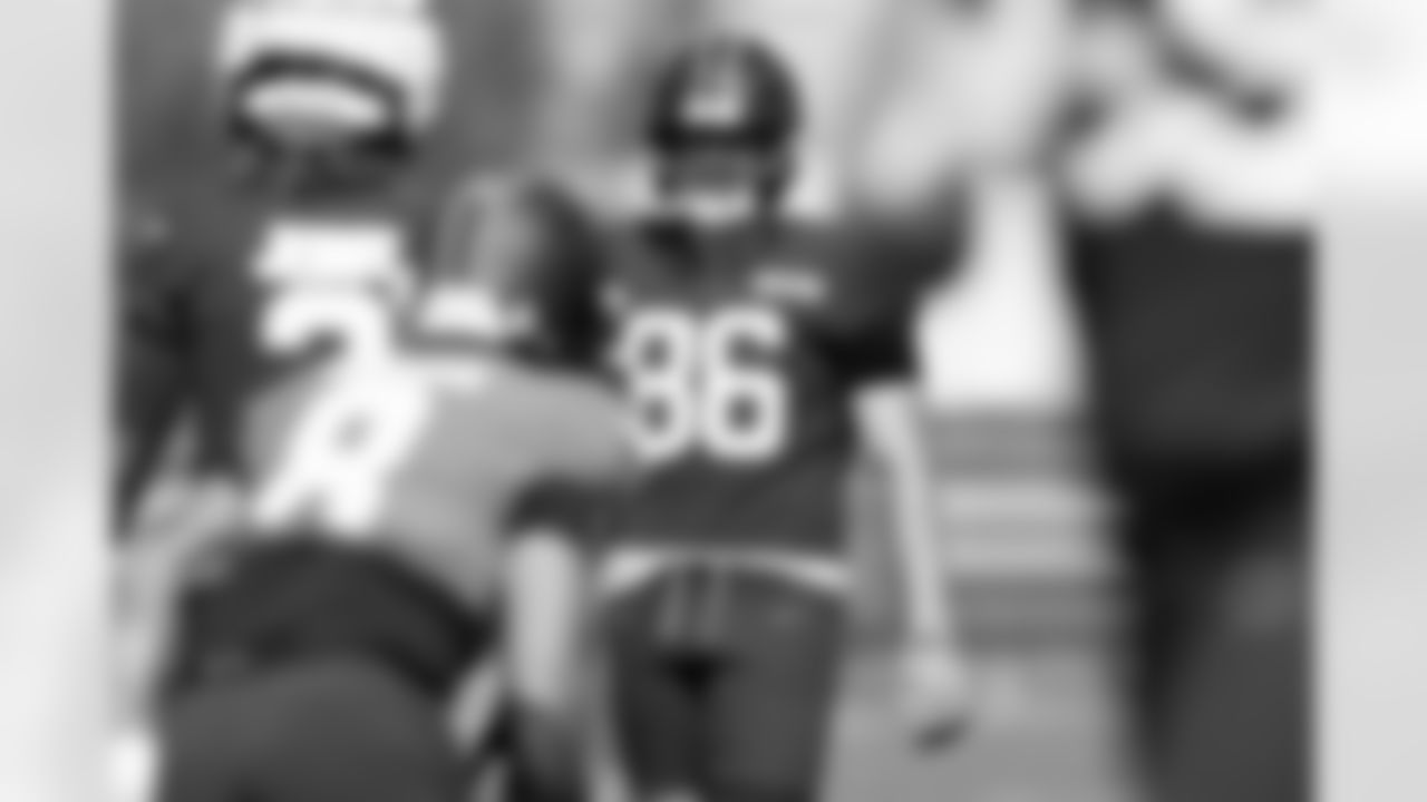 Tight end Blake Whiteheart (86) during practice at CrossCountry Mortgage Campus on September 19, 2025.