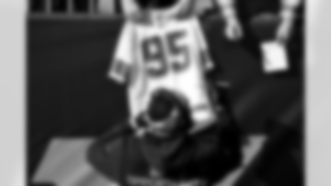 Wide receiver Cedric Tillman (19) before a NFL football game between the Cleveland Browns and Cincinnati Bengals on January 4, 2026 at Paycor Stadium.