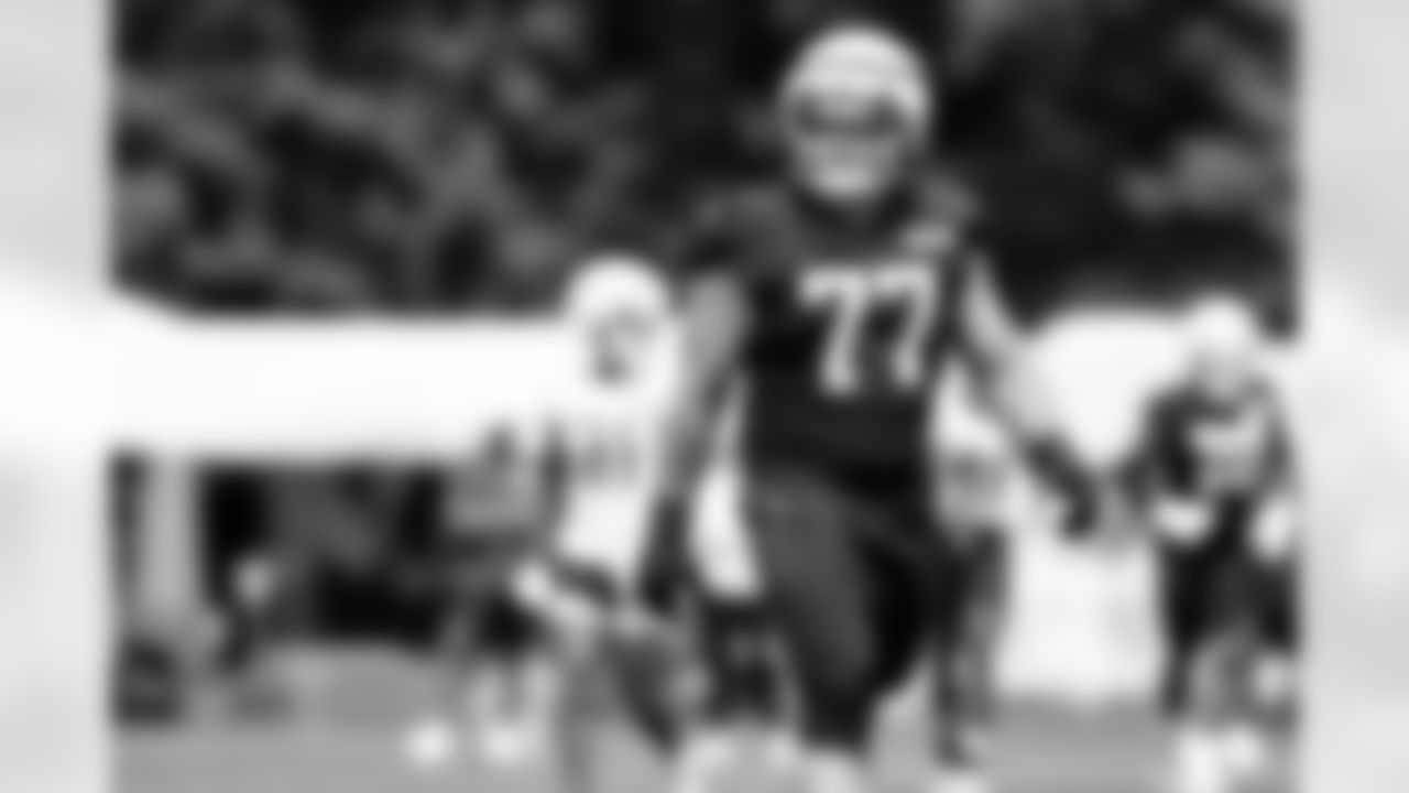 Offensive guard Wyatt Teller (77) during Day 3 of Training Camp at CrossCountry Mortgage Campus on July 25, 2025.