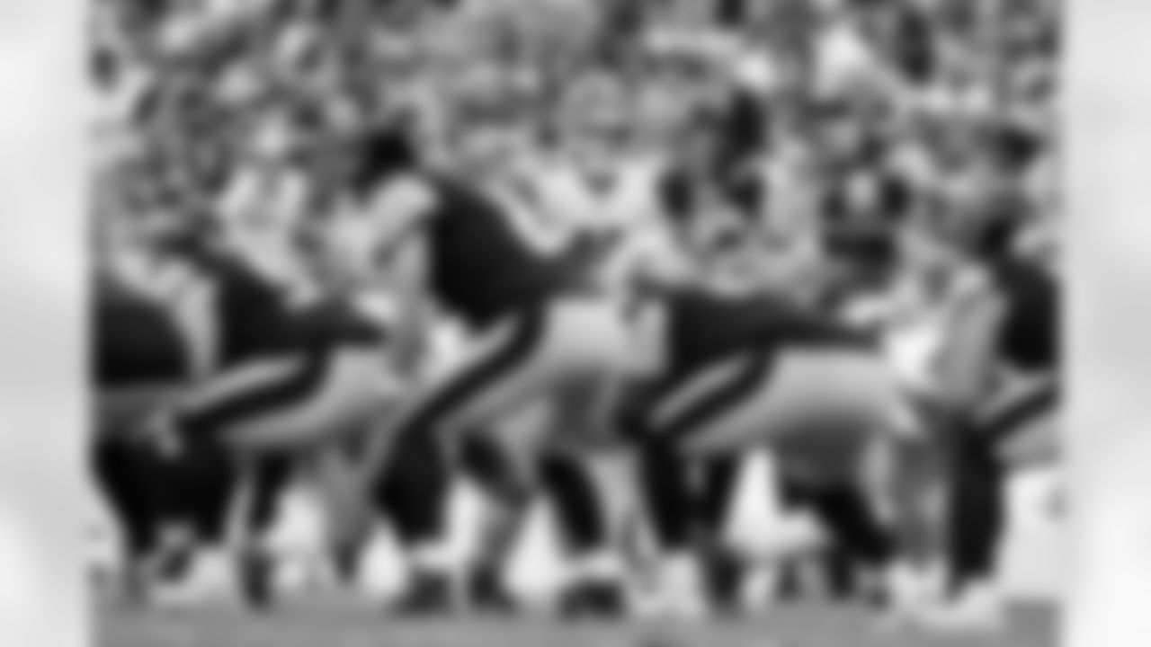 Linebacker Carson Schwesinger (49) during a NFL football game between the Cleveland Browns and Pittsburgh Steelers on October 12, 2025 at Acrisure Stadium. The Browns lost 9-23.