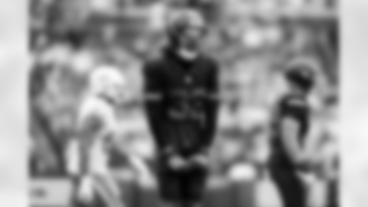 Safety Ronnie Hickman Jr. (33) during a NFL football game between the Miami Dolphins and Cleveland Browns on October 19, 2025 at Huntington Bank Field. The Browns won 31-6.