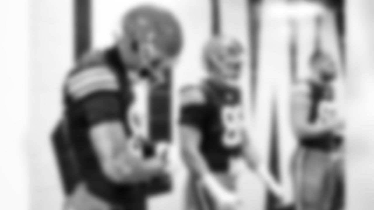 Tight end Sal Cannella (87) before a NFL football game between the Pittsburgh Steelers and Cleveland Browns on December 28, 2025 at Huntington Bank Field.