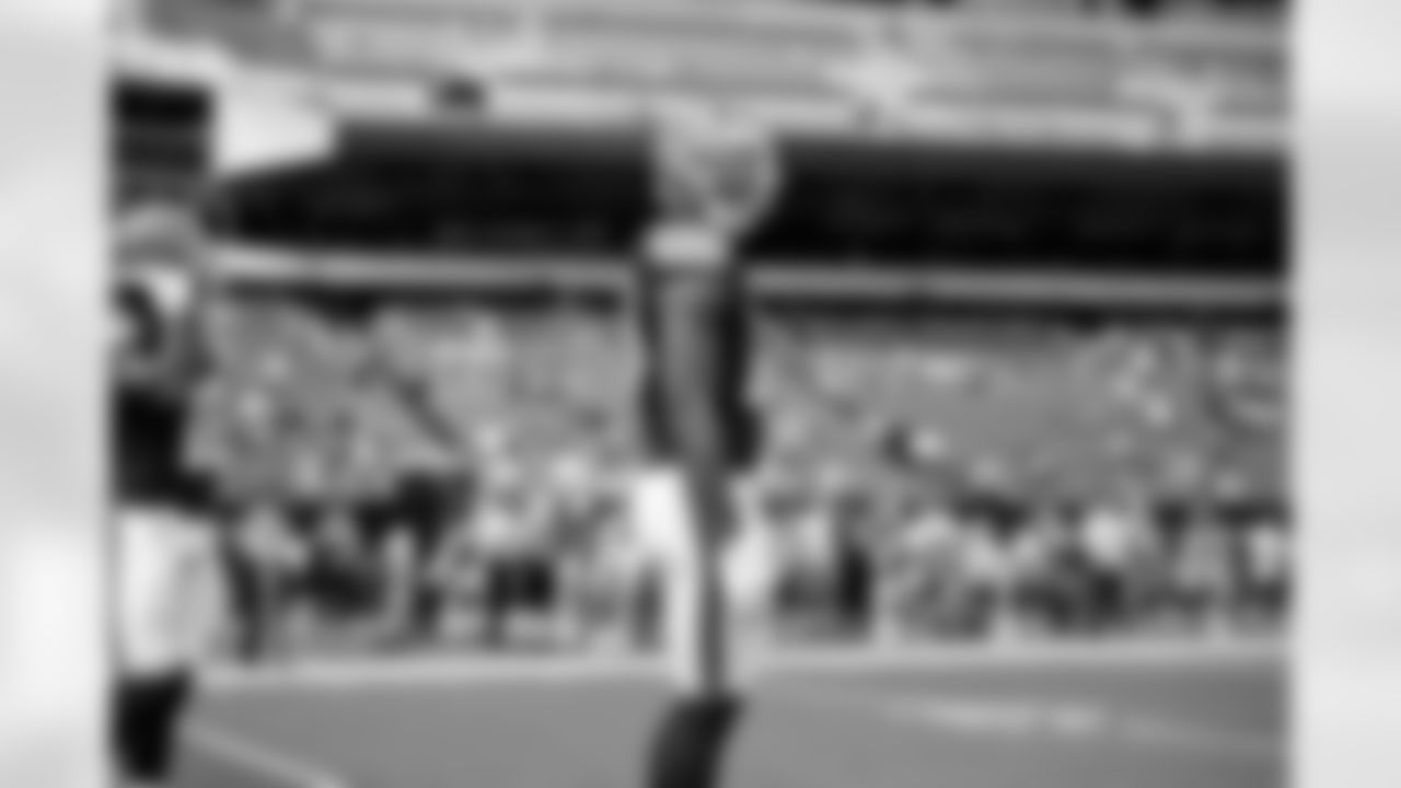 Wide receiver Cedric Tillman (19) before a preseason NFL football game between the Cleveland Browns and Philadelphia Eagles on August 16, 2025 at Lincoln Financial Field.