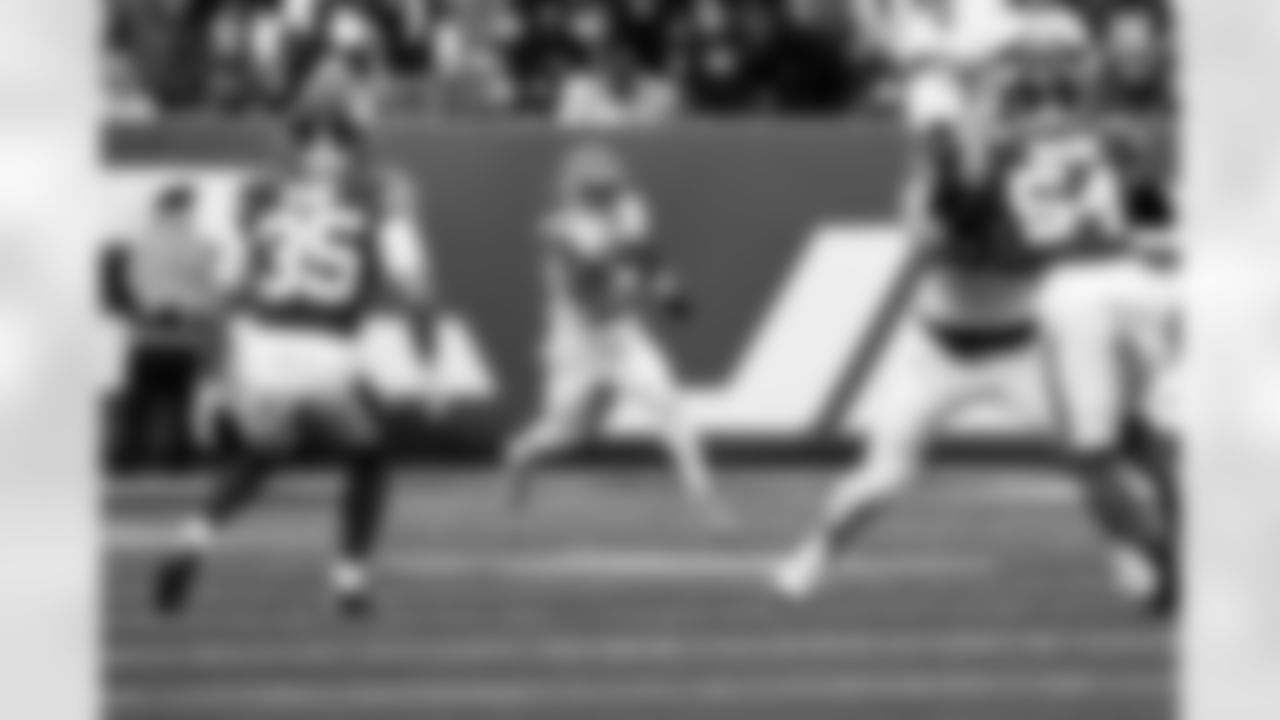 Running back Dylan Sampson (22) during a NFL football game between the Cleveland Browns and New York Jets on November 9, 2025 at MetLife Stadium.