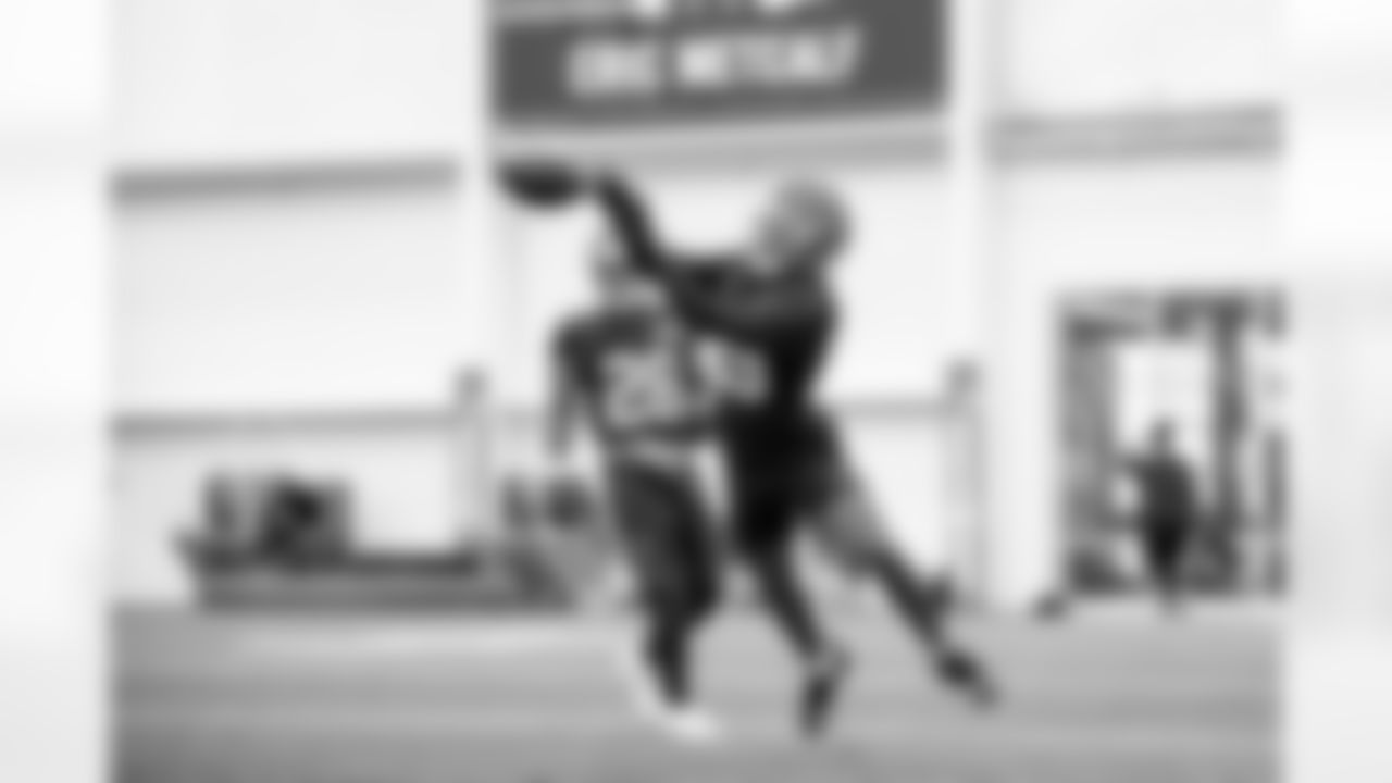 Cornerback Dee Williams (29) during practice at CrossCountry Mortgage Campus on December 31, 2025.