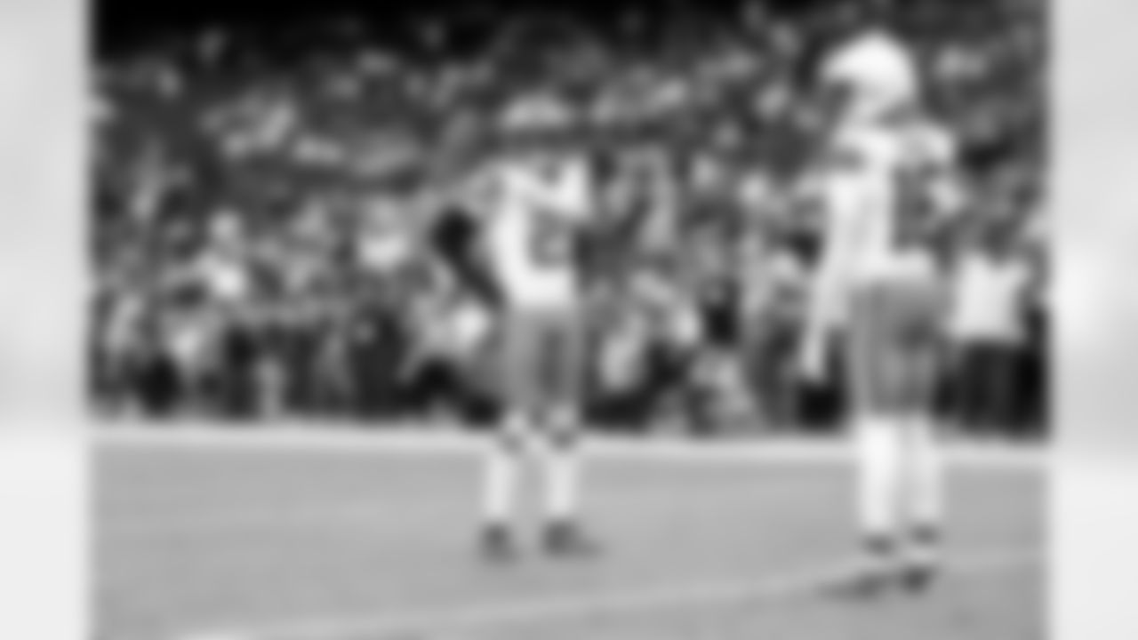 Cornerback Denzel Ward (21) and Wide receiver Isaiah Bond (16) before a NFL football game between the Cleveland Browns and Las Vegas Raiders on November 23, 2025 at Allegiant Stadium.