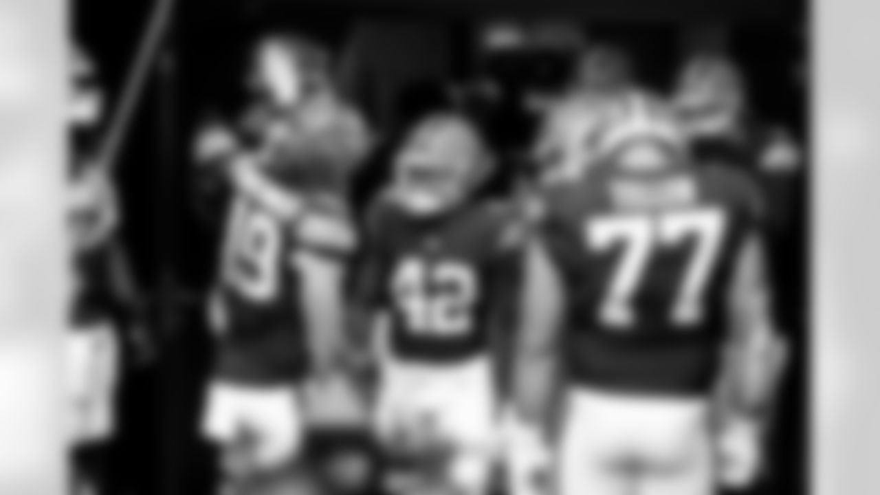 Linebacker Carson Schwesinger (49), Linebacker Easton Mascarenas-Arnold (42), and Offensive guard Wyatt Teller (77) before a NFL football game between the Minnesota Vikings and Cleveland Browns on October 5, 2025 at Tottenham Hotspur Stadium.