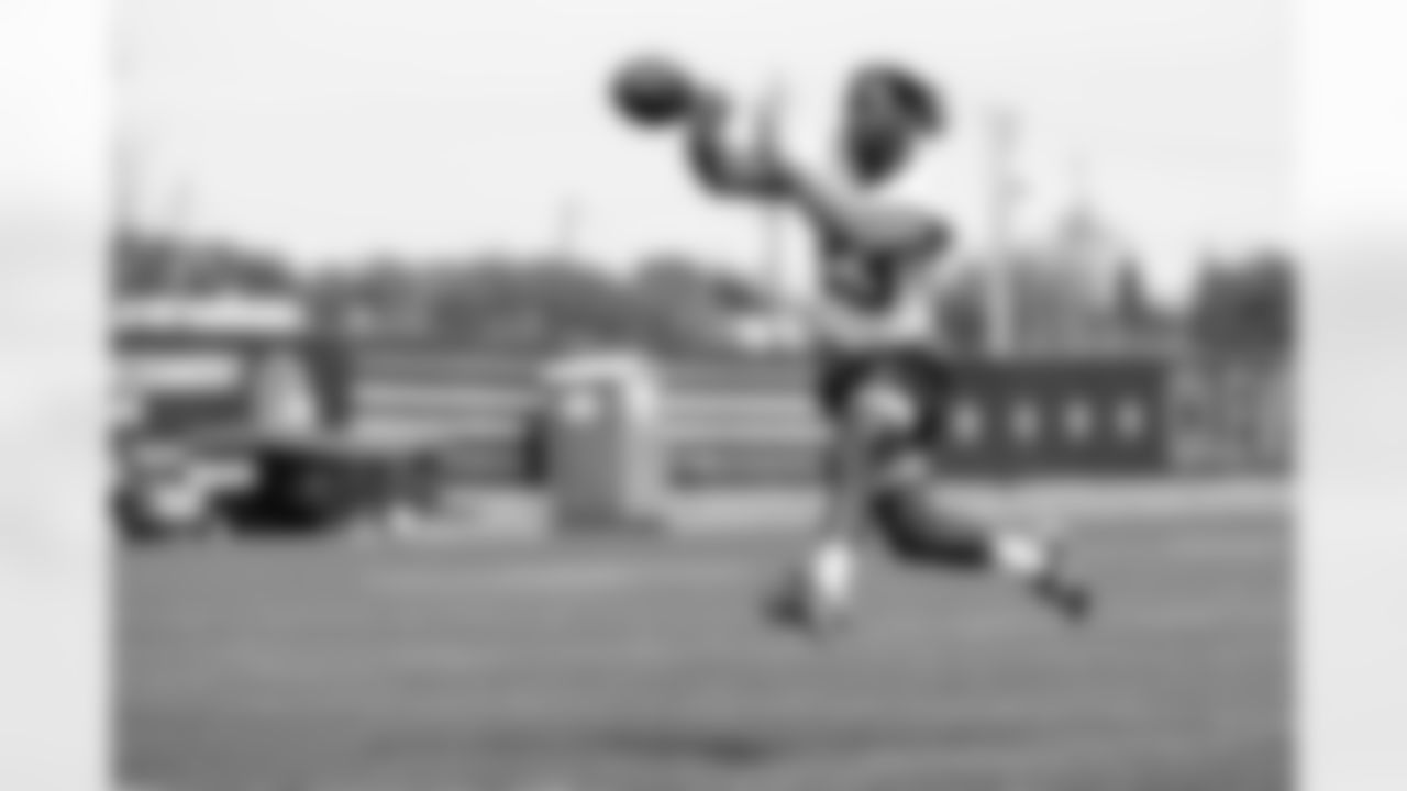 Safety Damontae Kazee (23)
