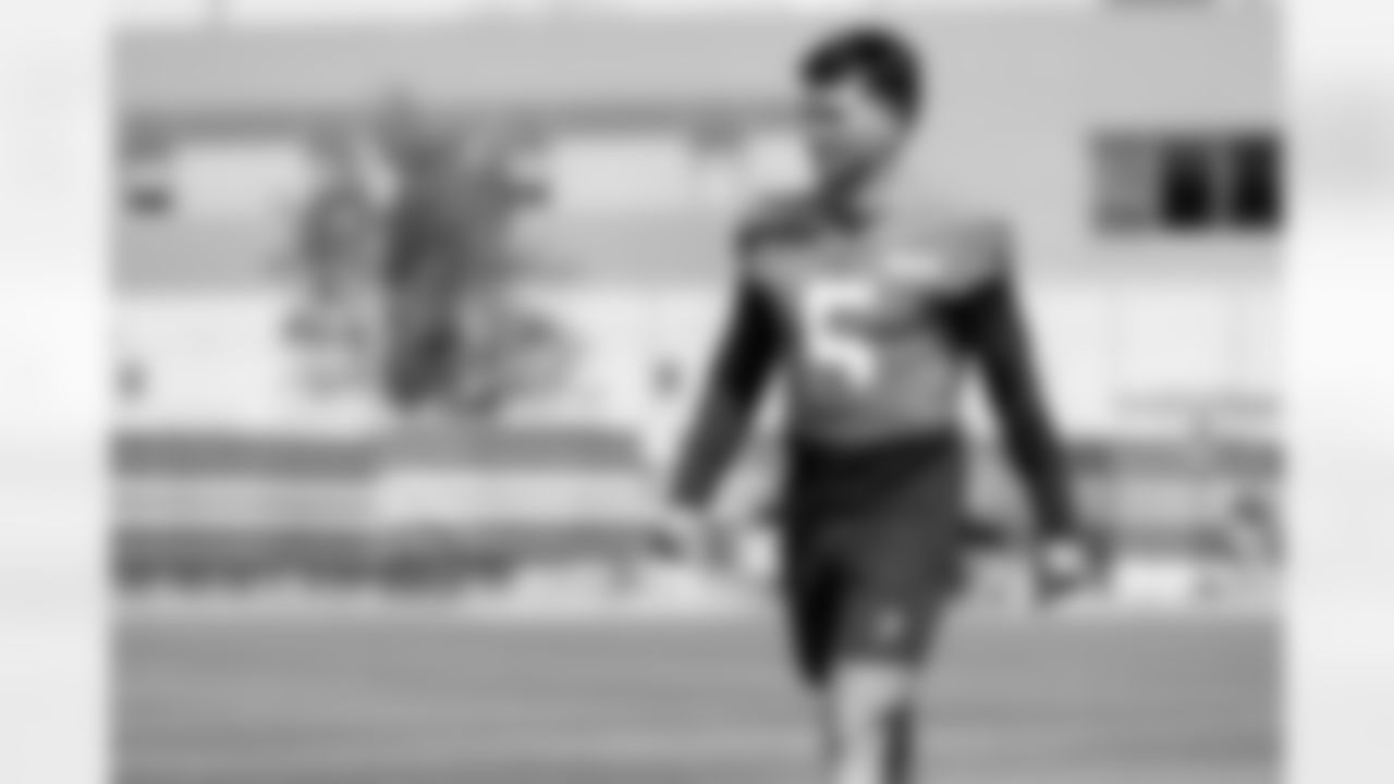 Quarterback Dillon Gabriel (5) during fieldwork in Phase II of the offseason at CrossCountry Mortgage Campus on May 12, 2025.