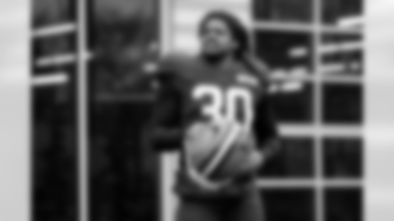 Linebacker Devin Bush (30) during practice at CrossCountry Mortgage Campus on October 22, 2025.