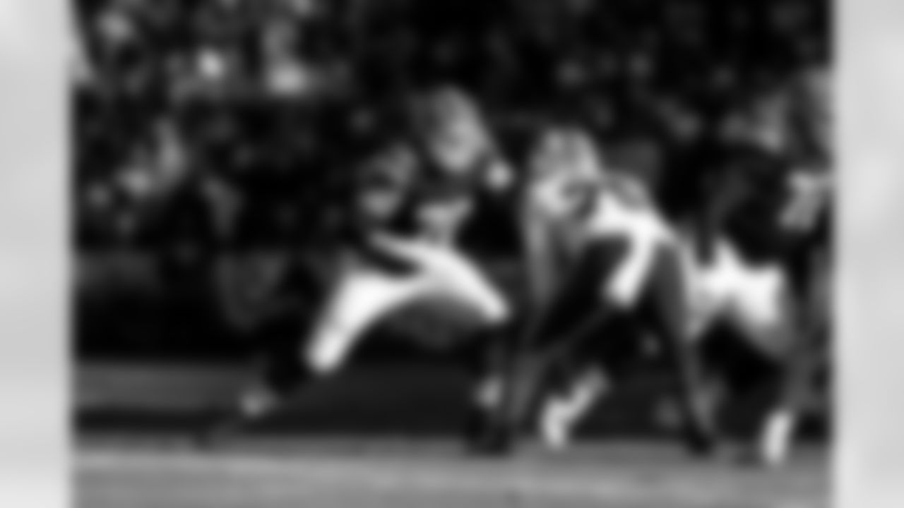 Offensive guard Zak Zinter (70) during a NFL football game between the Buffalo Bills and Cleveland Browns on December 21, 2025 at Huntington Bank Field.