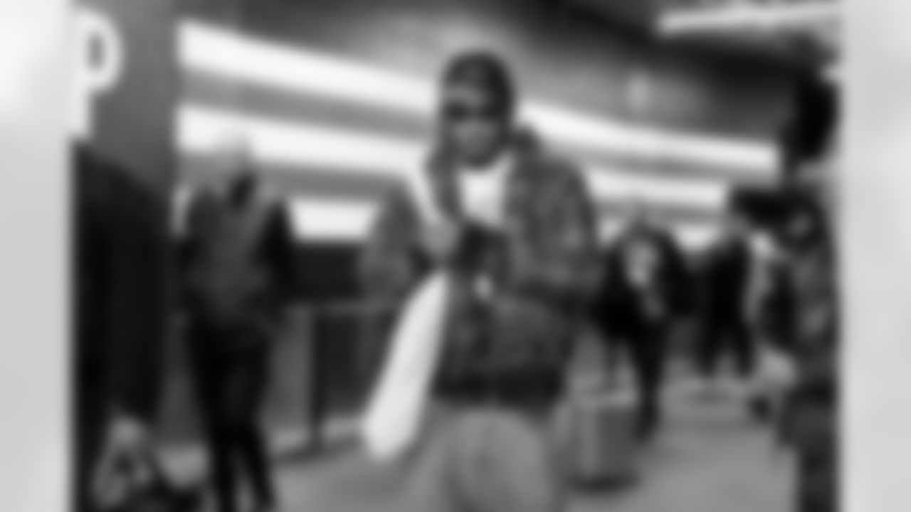 Safety Grant Delpit (9) before a NFL football game between the Buffalo Bills and Cleveland Browns on December 21, 2025 at Huntington Bank Field.