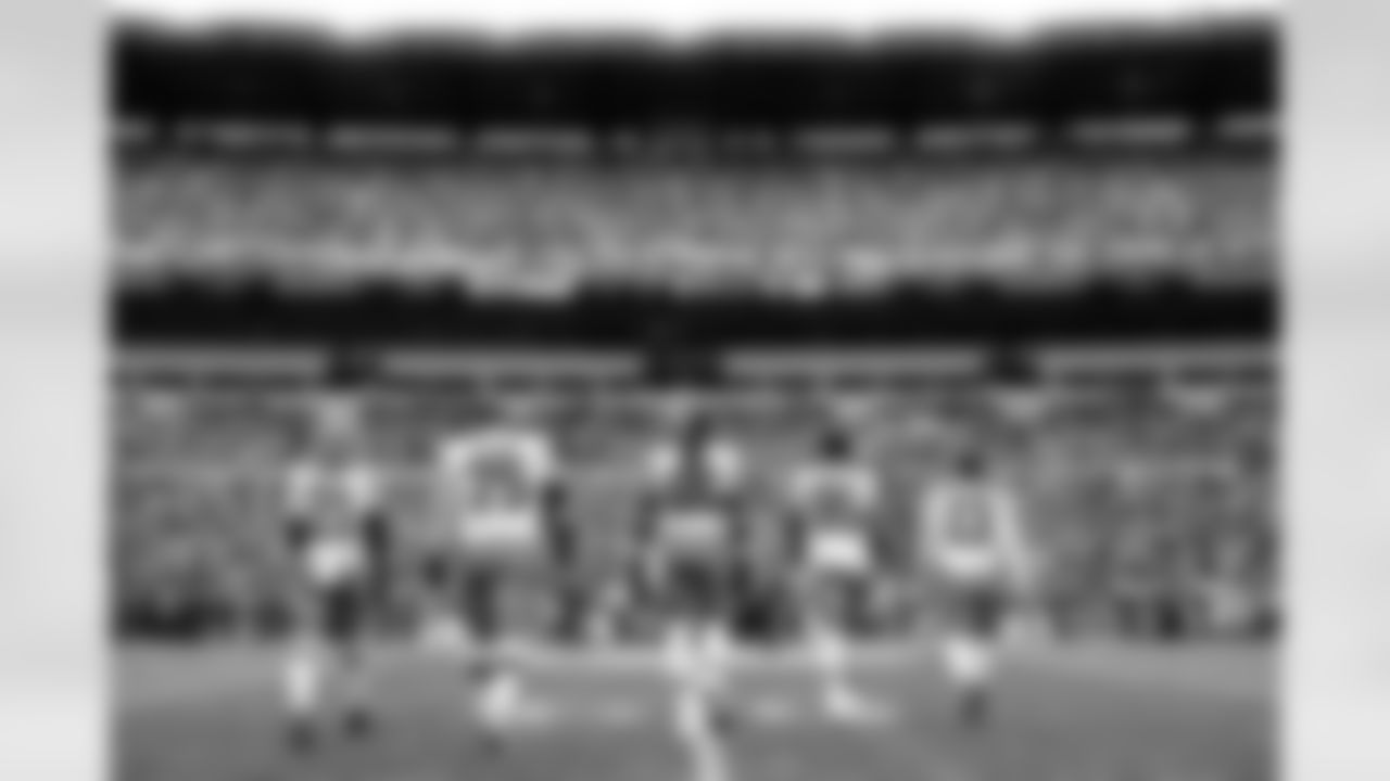 The Week 6 Captains before a NFL football game between the Cleveland Browns and Pittsburgh Steelers on October 12, 2025 at Acrisure Stadium. The Browns lost 9-23.