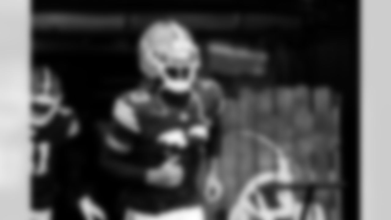 Safety Ronnie Hickman Jr. (33) before a NFL football game between the San Francisco 49ers and Cleveland Browns on November 30, 2025 at Huntington Bank Field.