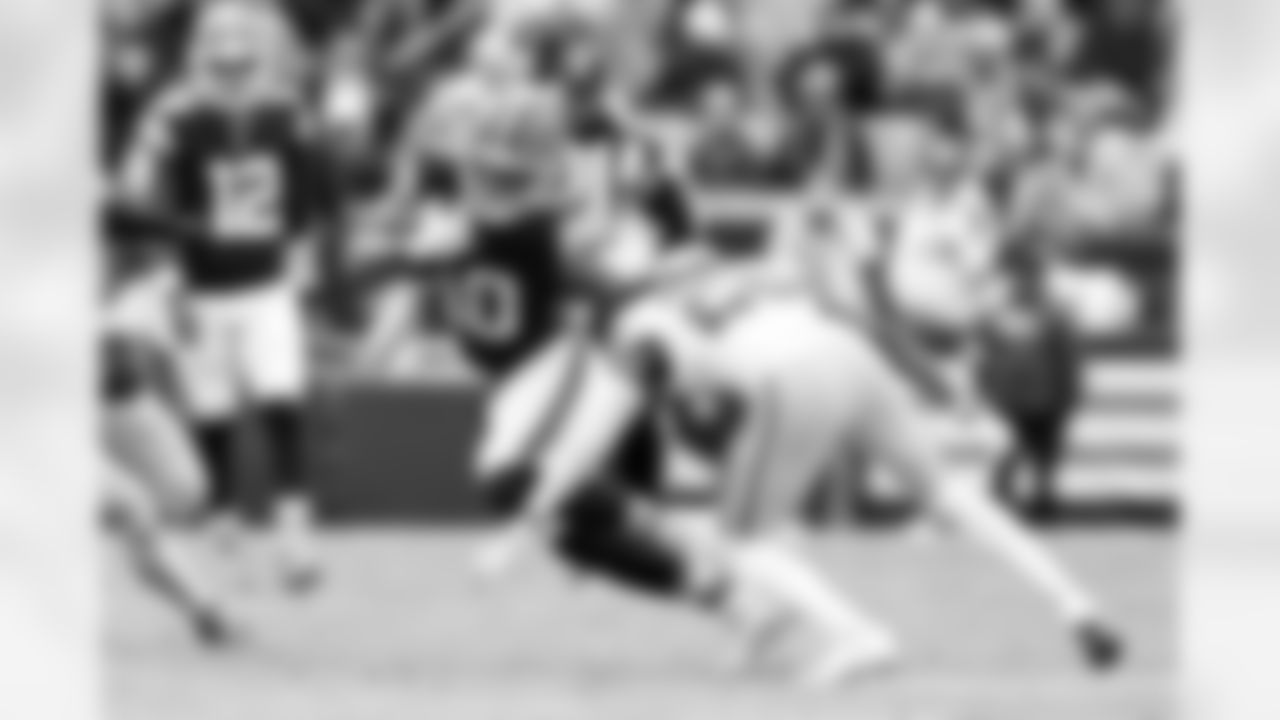 Running back Quinshon Judkins (10) during a NFL football game between the San Francisco 49ers and Cleveland Browns on November 30, 2025 at Huntington Bank Field.