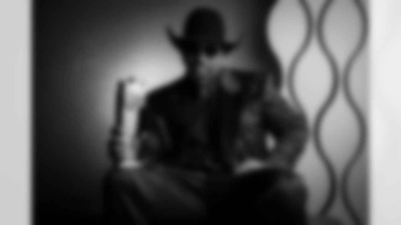 AP Defensive Player of the Year Cleveland Browns defensive end Myles Garrett (95) poses for a portrait during the NFL Honors awards show on Thursday, February 5, 2026 in San Francisco.