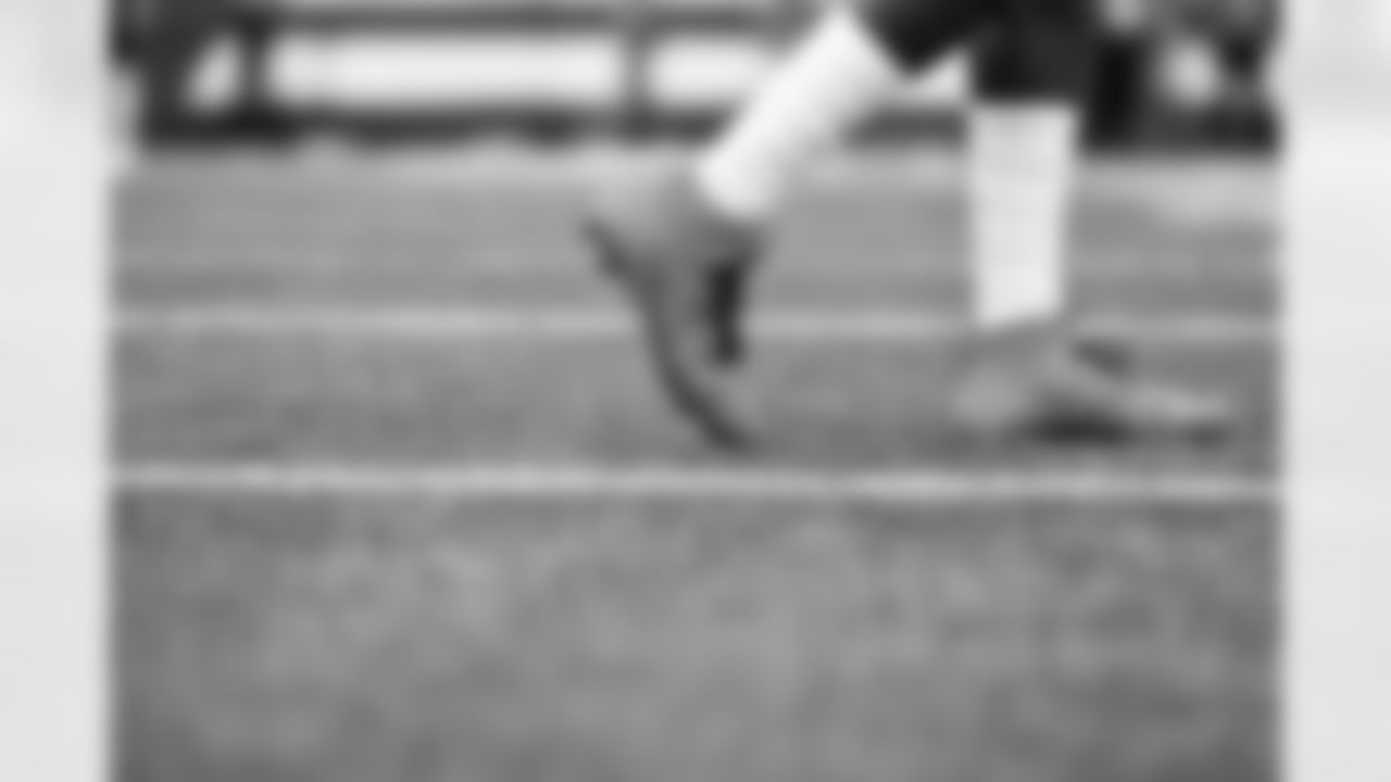Wide receiver Jerry Jeudy (3) before a NFL football game between the Cleveland Browns and New York Jets on November 9, 2025 at MetLife Stadium.
