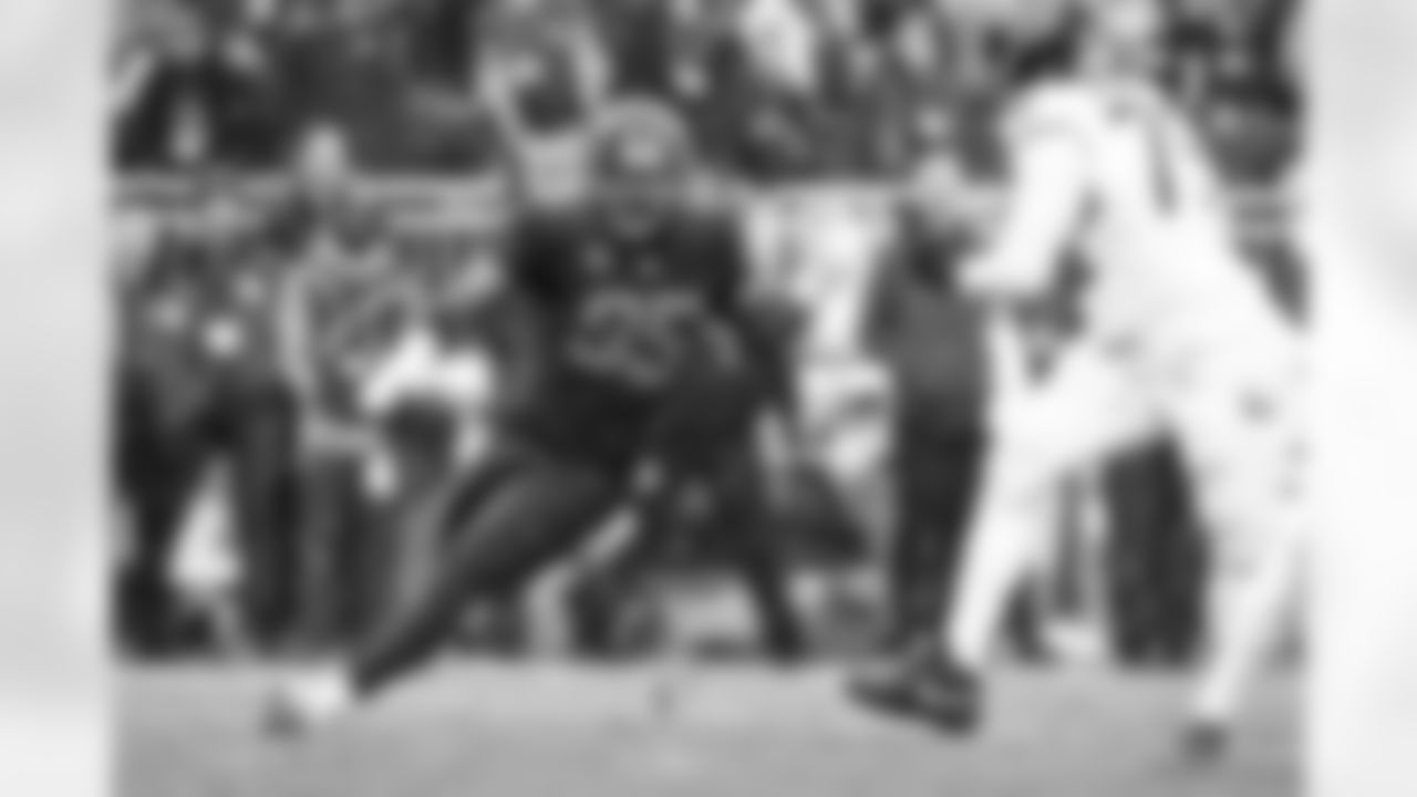 Defensive end Myles Garrett (95) during a NFL football game between the Tennessee Titans and Cleveland Browns on December 7, 2025 at Huntington Bank Field.