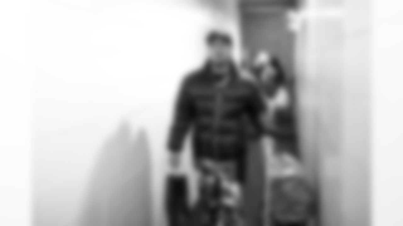 Cornerback Tre Avery (28) before a NFL football game between the Cleveland Browns and Chicago Bears on December 14, 2025 at Soldier Field.