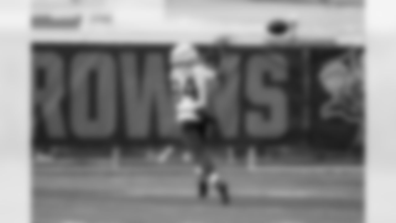 Wide receiver Gage Larvadain (84) during practice at CrossCountry Mortgage Campus on October 23, 2025.