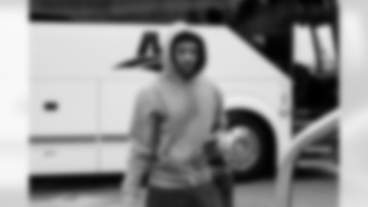 Wide receiver Gage Larvadain (84) travels to New York on November 8, 2025.