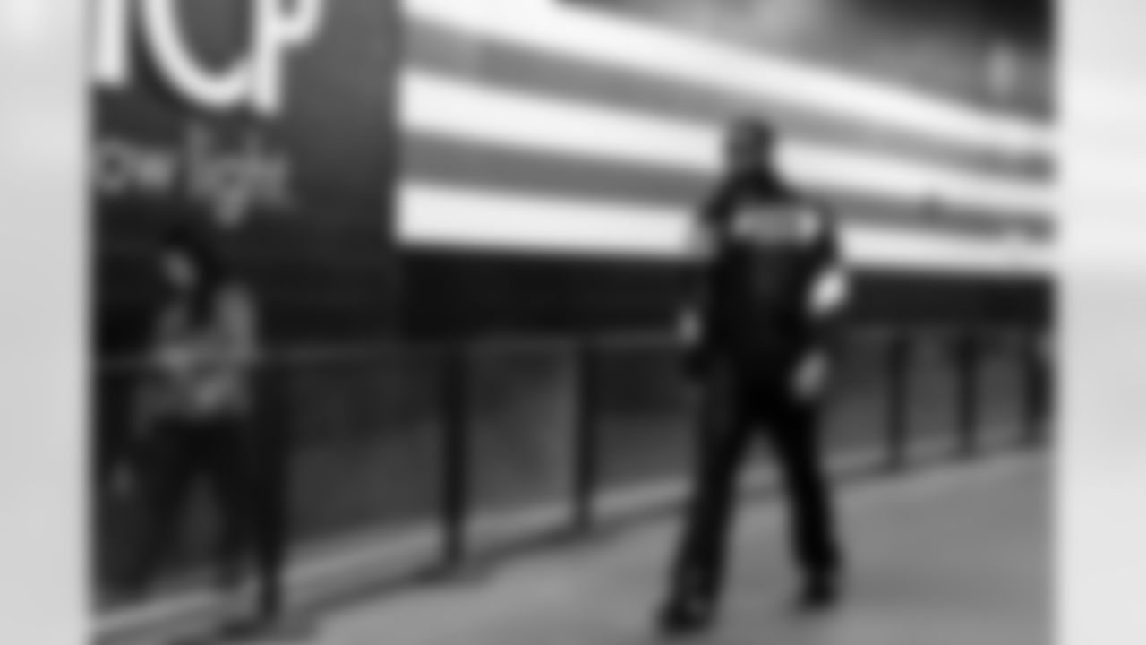 Defensive end Alex Wright (91) before a NFL football game between the Buffalo Bills and Cleveland Browns on December 21, 2025 at Huntington Bank Field.