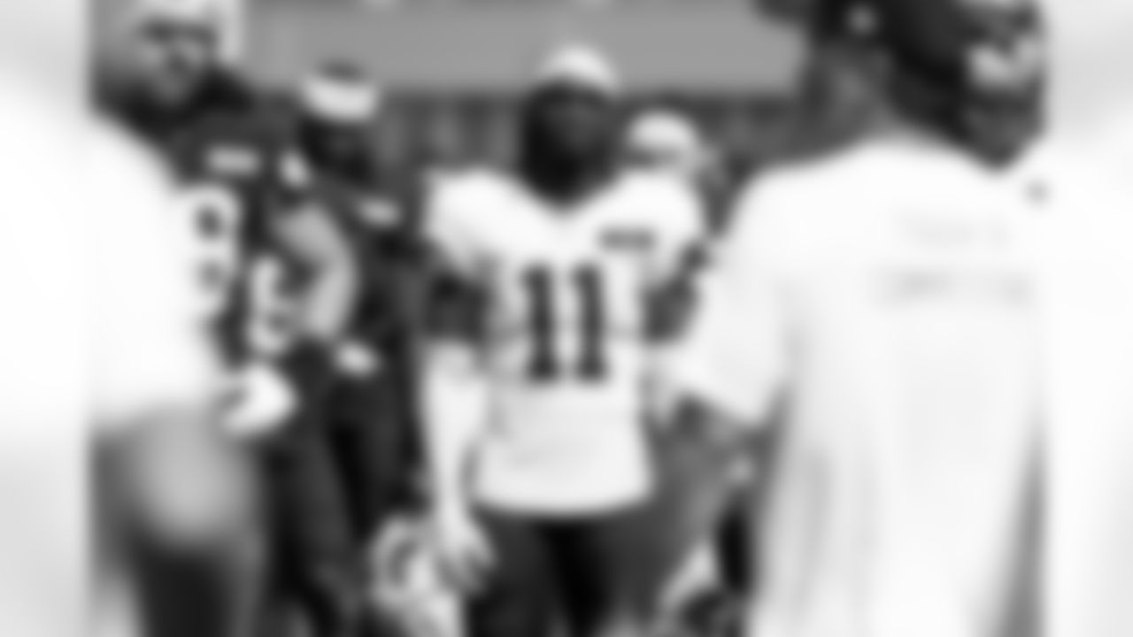 Cornerback Tony Brown II (11)