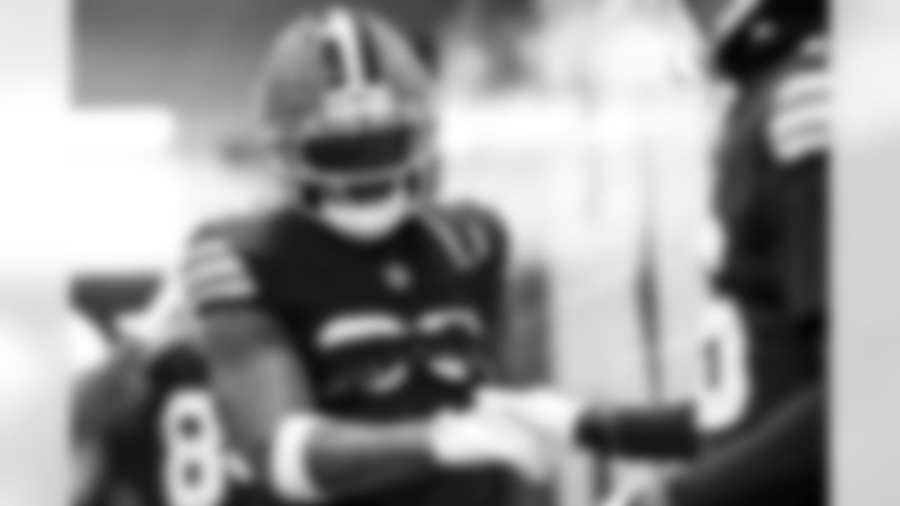 Running back Trayveon Williams (38) before a NFL football game between the Buffalo Bills and Cleveland Browns on December 21, 2025 at Huntington Bank Field.