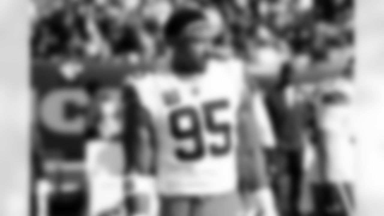 Defensive end Myles Garrett (95) before a NFL football game between the Cleveland Browns and Cincinnati Bengals on January 4, 2026 at Paycor Stadium. The Browns won 20-18.