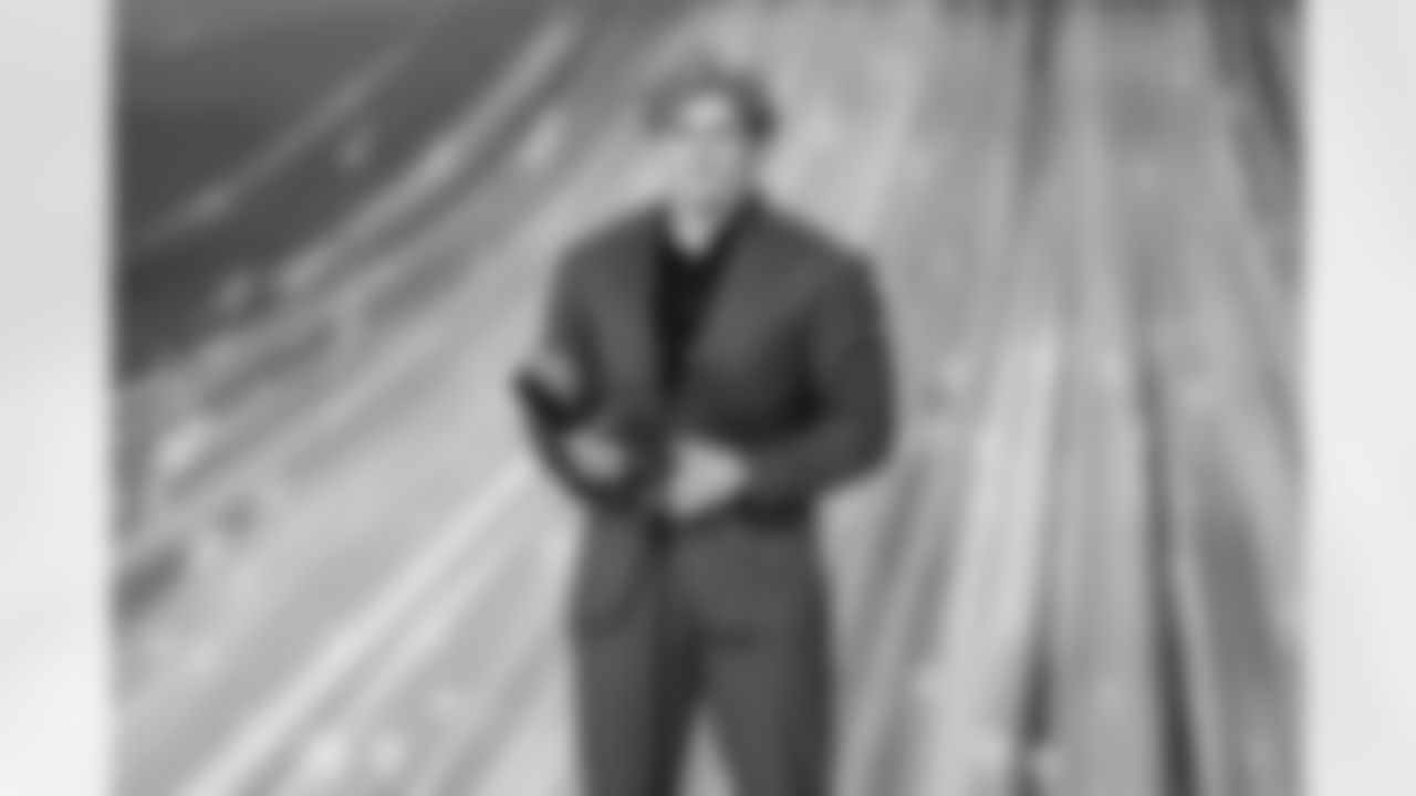 Cleveland Browns linebacker Carson Schwesinger (49) accepts the award for AP Defensive Rookie of the Year during the NFL Honors awards show on Thursday, February 5, 2026 in San Francisco, California.