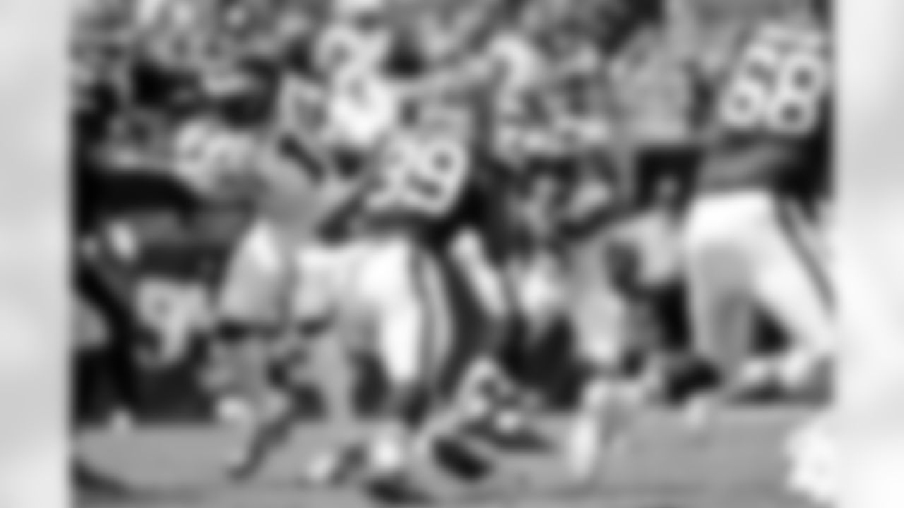 Running back Ahmani Marshall (39) during a preseason NFL football game between the Cleveland Browns and Philadelphia Eagles on August 16, 2025 at Lincoln Financial Field.