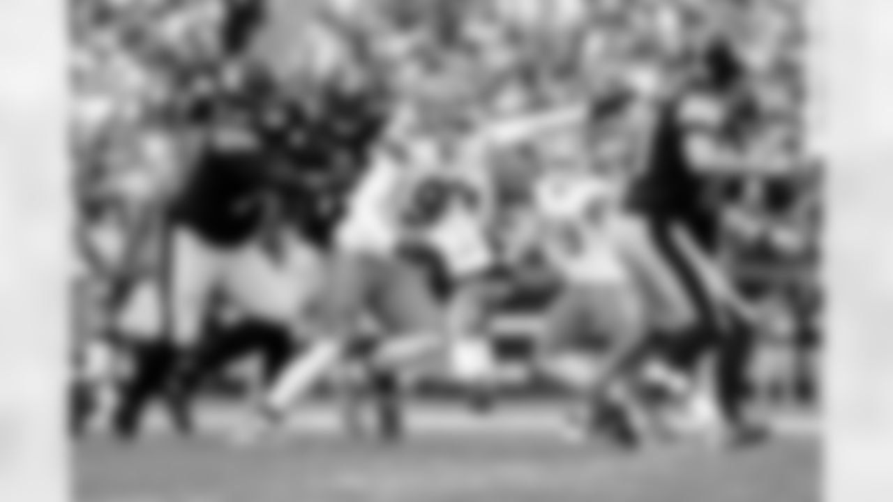 Defensive end Joe Tryon-Shoyinka (90) during a NFL football game between the Cleveland Browns and Pittsburgh Steelers on October 12, 2025 at Acrisure Stadium.