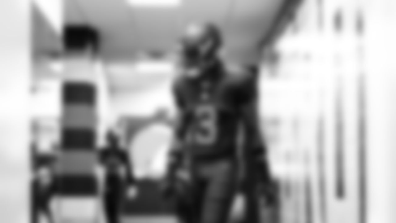 Wide receiver Jerry Jeudy (3) before a NFL football game between the Miami Dolphins and Cleveland Browns on October 19, 2025 at Huntington Bank Field.