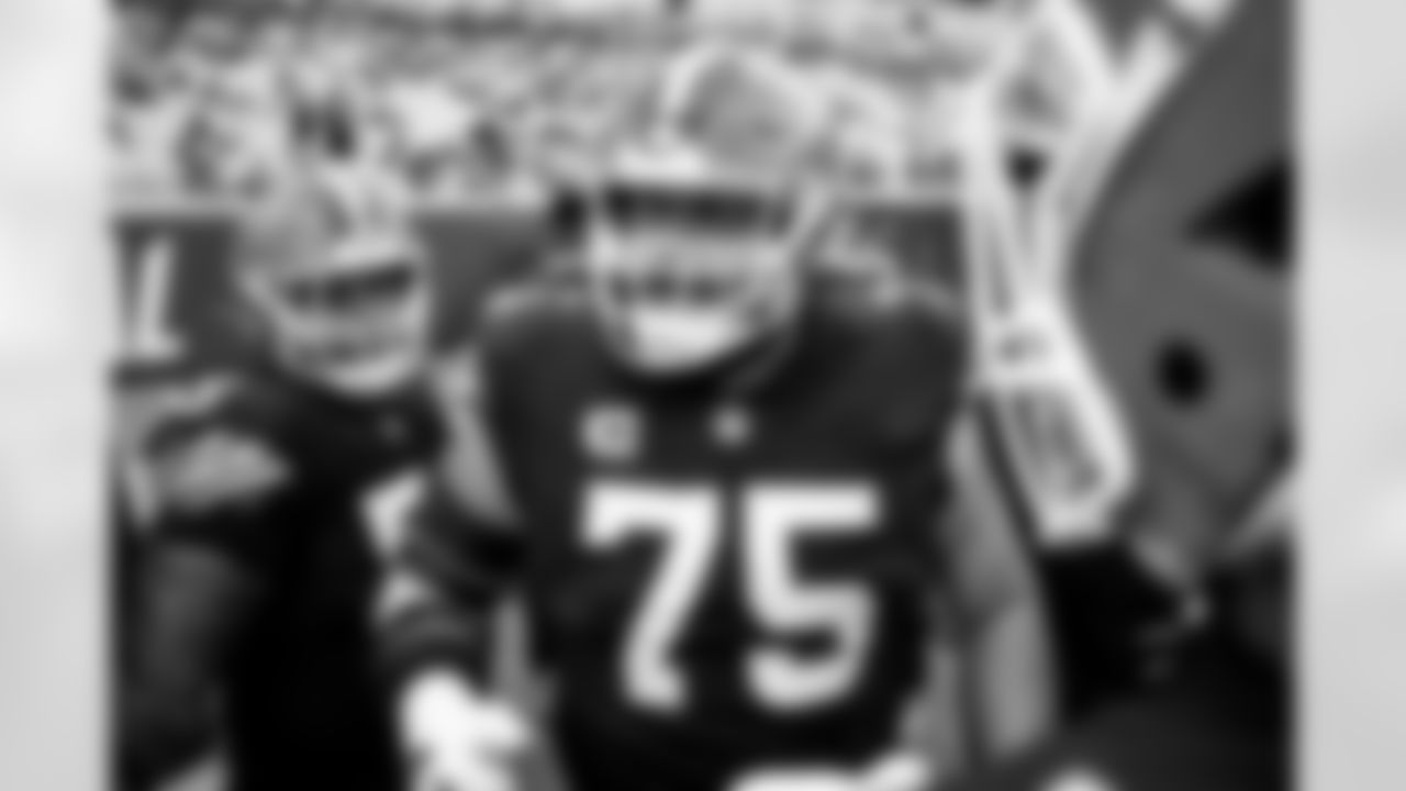 Offensive guard Joel Bitonio (75) before a NFL football game between the Cleveland Browns and Jacksonville Jaguars on September 15, 2024 at EverBank Stadium. The Browns won 18-13.