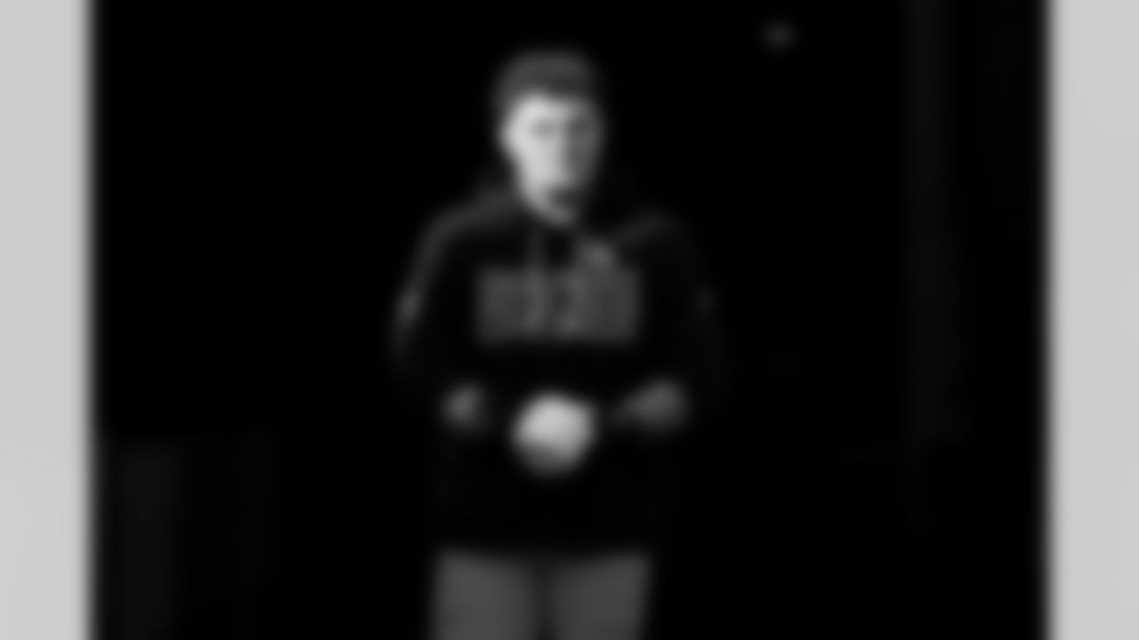 Defensive tackle Mason Graham (94) before a NFL football game between the Cleveland Browns and Cincinnati Bengals on January 4, 2026 at Paycor Stadium.