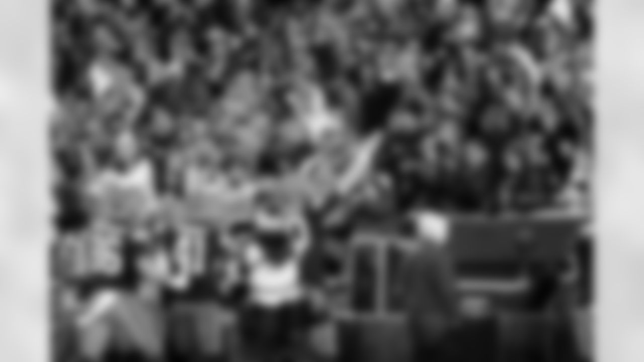 Tight end Blake Whiteheart (86), Wide receiver Kaden Davis (89), Safety Grant Delpit (9), Safety Christopher Edmonds (41), and Long snapper Rex Sunahara (50) during a NFL football game between the Baltimore Ravens and Cleveland Browns on November 16, 2025 at Huntington Bank Field.