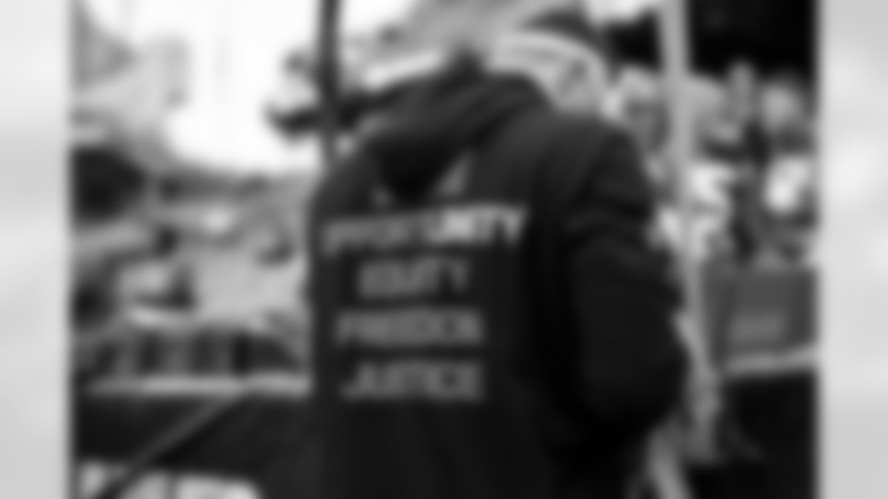 Defensive end Cameron Thomas (99) before a NFL football game between the Tennessee Titans and Cleveland Browns on December 7, 2025 at Huntington Bank Field.