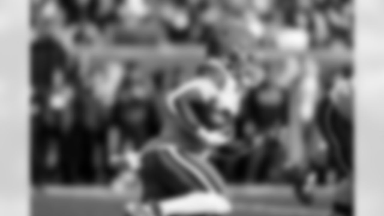 Running back Dylan Sampson (22) during a NFL football game between the Cleveland Browns and Cincinnati Bengals on January 4, 2026 at Paycor Stadium.