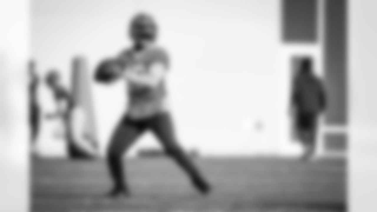 Quarterback P.J. Walker (10) during practice at CrossCountry Mortgage Campus on December 14, 2023.