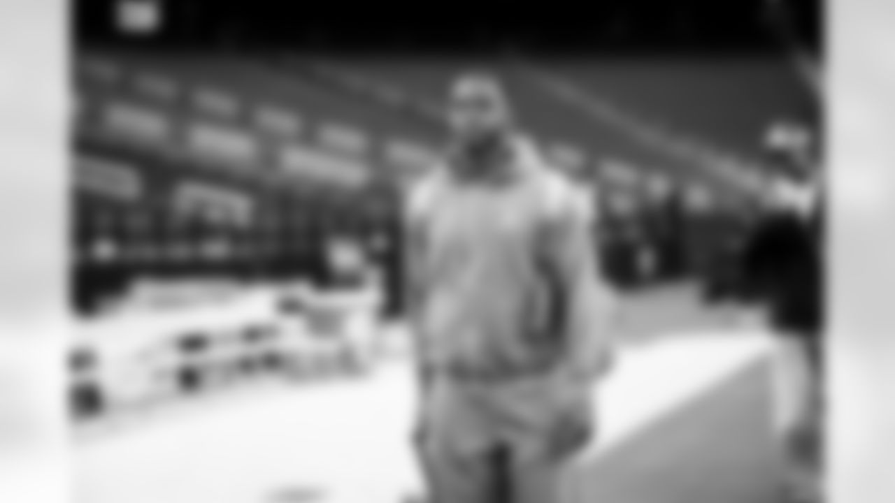 Wide receiver Amari Cooper (2) before a NFL football game between the Cleveland Browns and Las Vegas Raiders on September 29, 2024 at Allegiant Stadium.