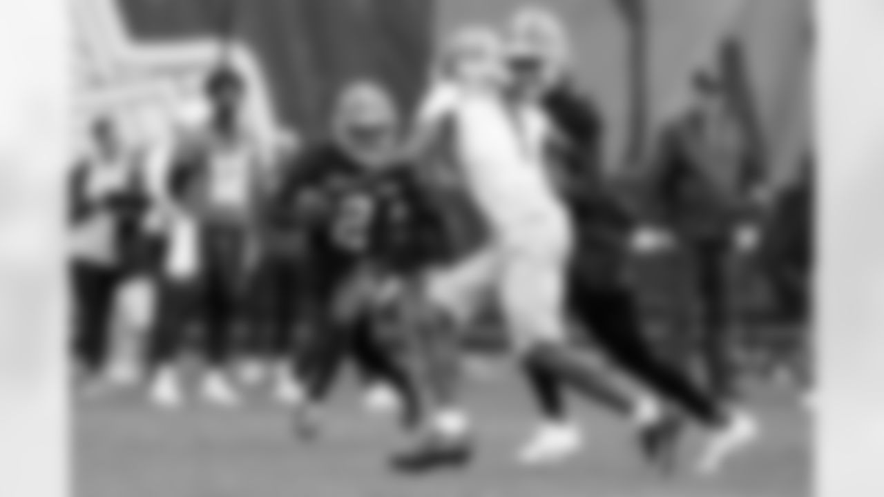 Wide receiver DeAndre Carter (2) during the first day of OTAs at CrossCountry Mortgage Campus on May 28, 2025.
