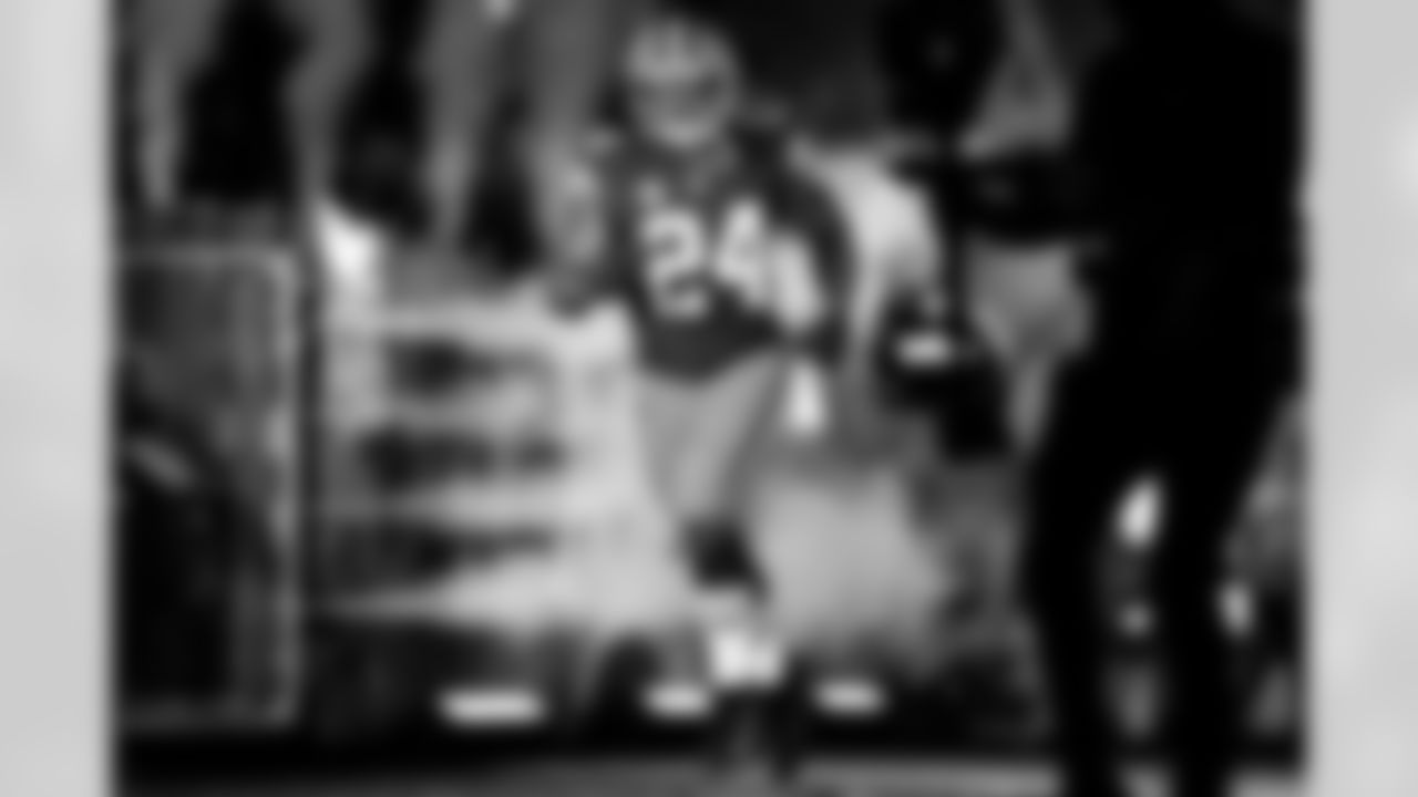 Running back Nick Chubb (24) before a NFL football game between the Pittsburgh Steelers and Cleveland Browns on Thursday Night Football on September 22, 2022 at FirstEnergy Stadium. The Browns won 29-17.