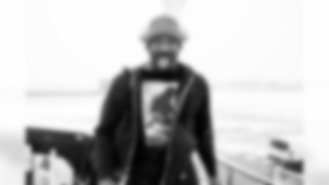 Defensive end Myles Garrett (95) travels to Chicago on December 13, 2025.