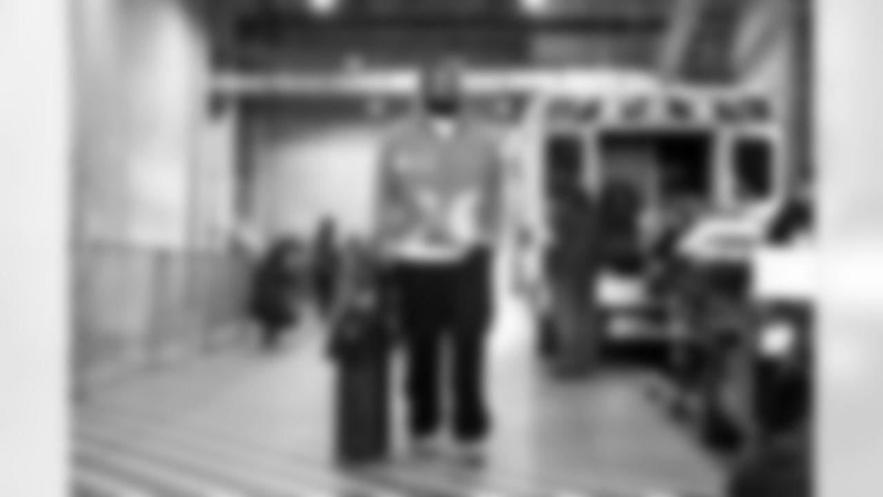 Offensive tackle Cam Robinson (68) before a NFL football game between the Cleveland Browns and Cincinnati Bengals on January 4, 2026 at Paycor Stadium.