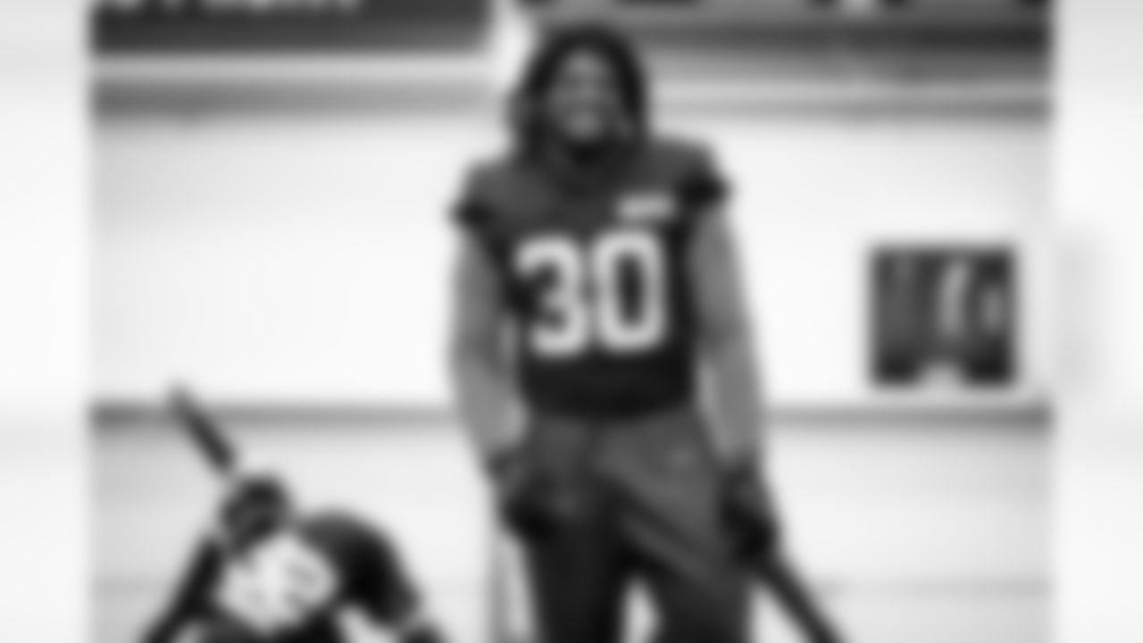 Linebacker Devin Bush (30) during practice at CrossCountry Mortgage Campus on December 18, 2024.