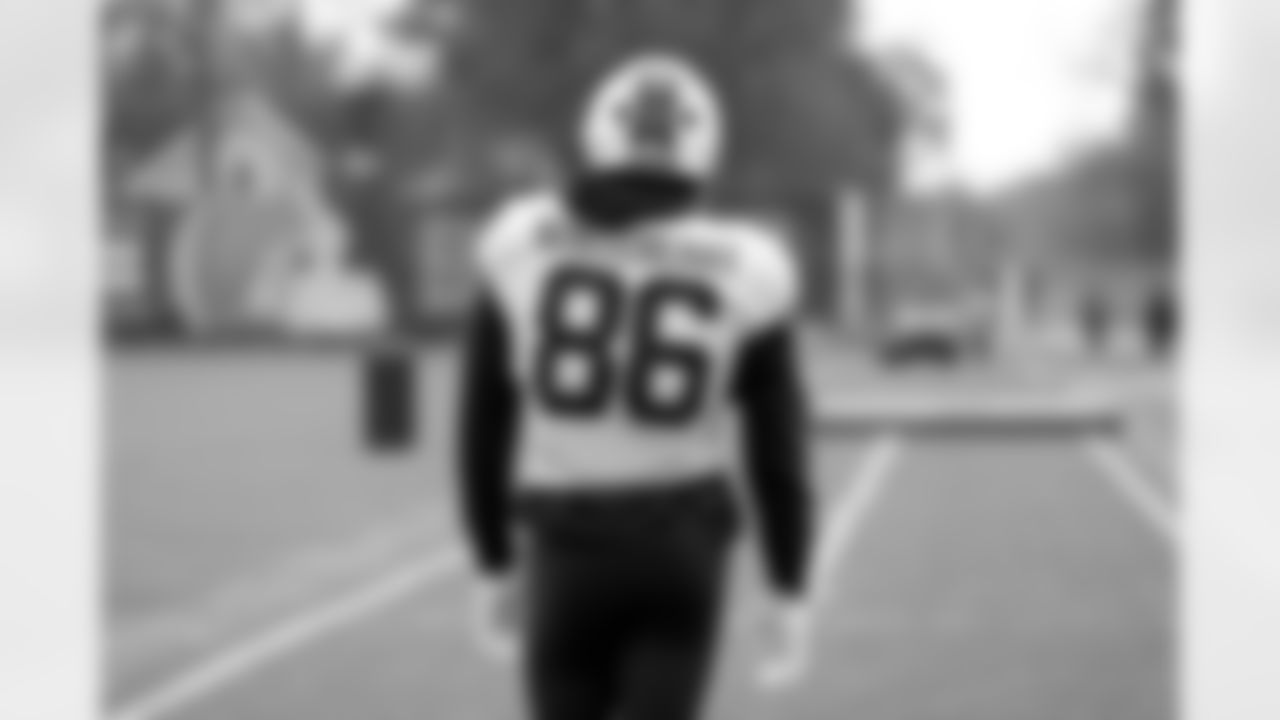 Tight end Blake Whiteheart (86) during practice at CrossCountry Mortgage Campus on November 19, 2025.