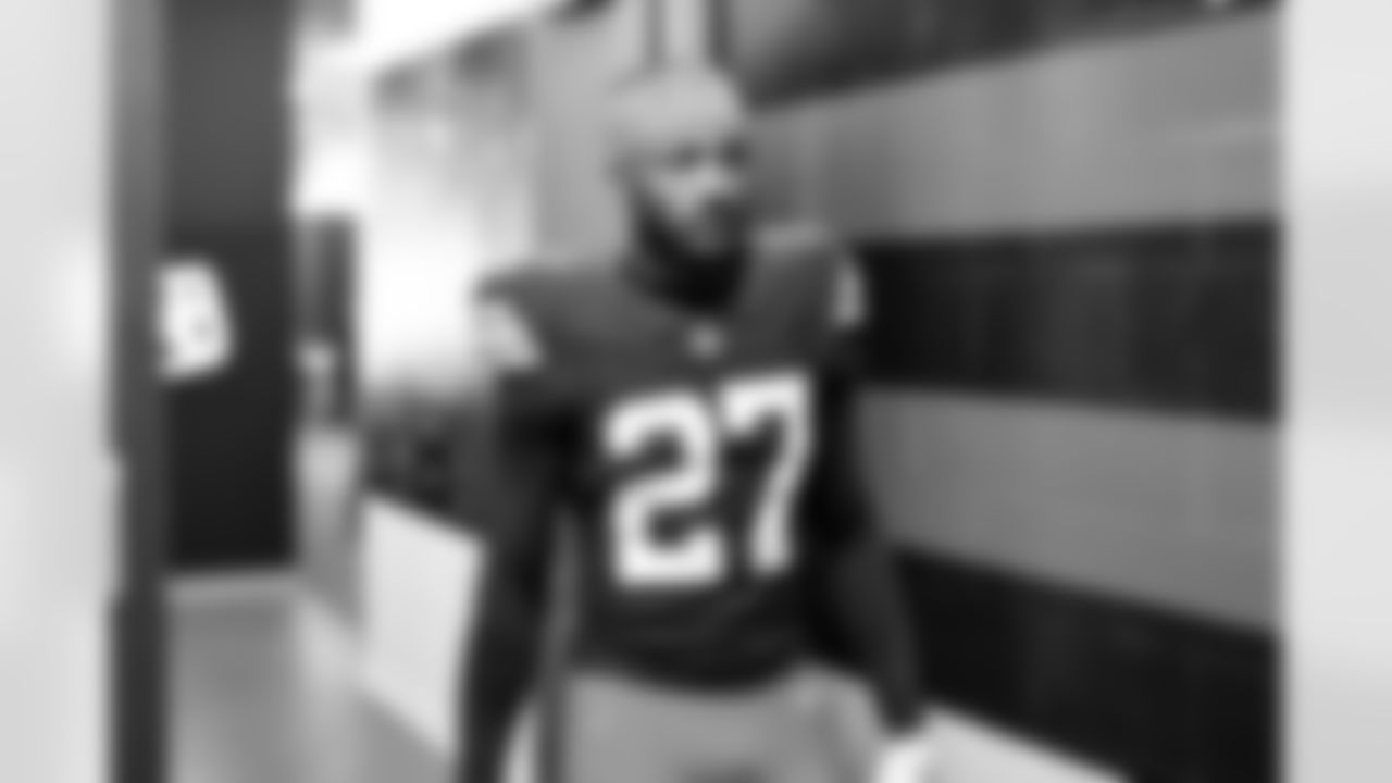 Cornerback Sam Webb (27) before a NFL football game between the Pittsburgh Steelers and Cleveland Browns on December 28, 2025 at Huntington Bank Field.