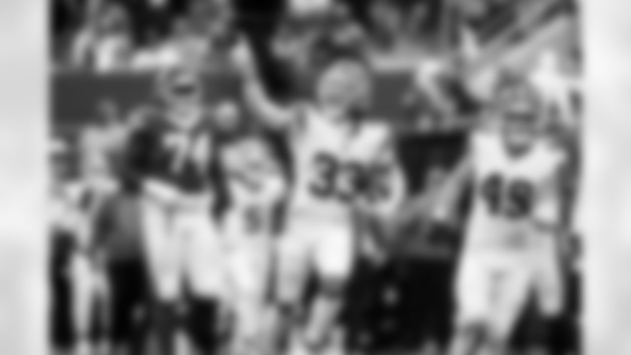 Safety Ronnie Hickman Jr. (33) during a NFL football game between the Cleveland Browns and New York Jets on November 9, 2025 at MetLife Stadium.